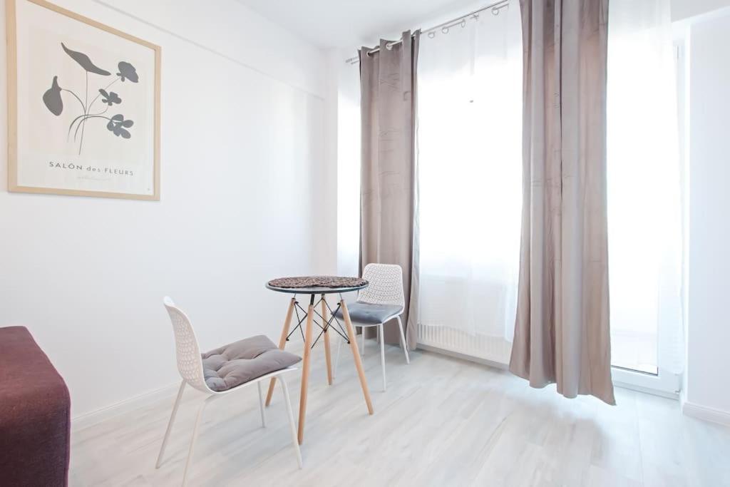 Reverie Silent & Intimate Apartment Iasi Luaran gambar